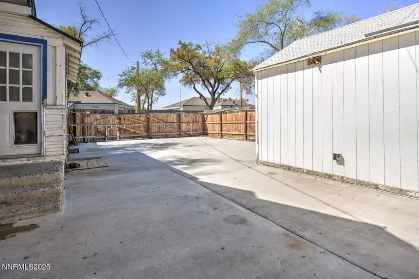 290 East, Fallon, Nevada 89406, 3 Bedrooms Bedrooms, ,Residential,Residential,East,250054676