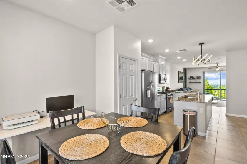 3163 Sterling Ridge, Sparks, Nevada 89431, 2 Bedrooms Bedrooms, ,3 BathroomsBathrooms,Residential,Residential,Sterling Ridge,250054677