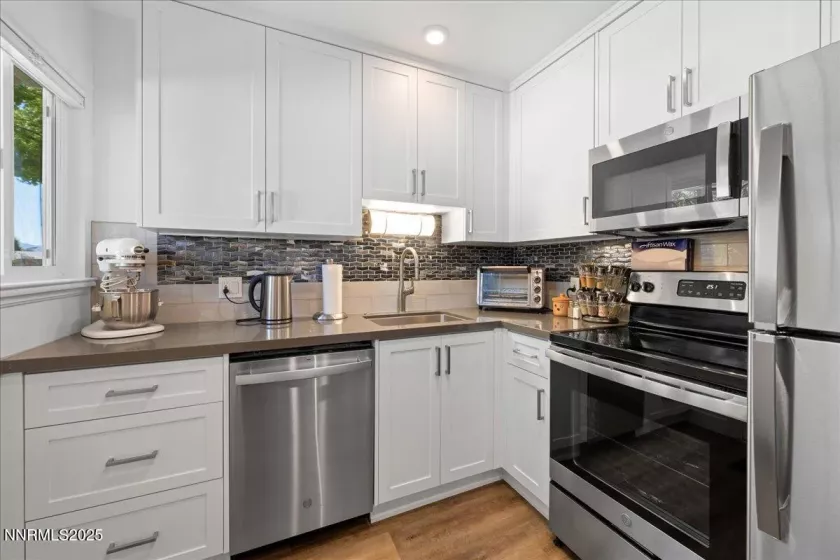 1945 4th, Sparks, Nevada 89431, 2 Bedrooms Bedrooms, ,1 BathroomBathrooms,Residential,Residential,4th,250054682