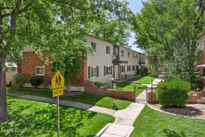 1945 4th, Sparks, Nevada 89431, 2 Bedrooms Bedrooms, ,1 BathroomBathrooms,Residential,Residential,4th,250054682