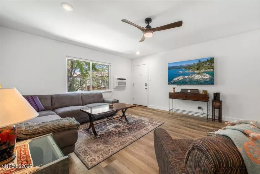 1945 4th, Sparks, Nevada 89431, 2 Bedrooms Bedrooms, ,1 BathroomBathrooms,Residential,Residential,4th,250054682