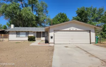 213 Sawyer, Sparks, Nevada 89431, 3 Bedrooms Bedrooms, ,2 BathroomsBathrooms,Residential,Residential,Sawyer,250054687