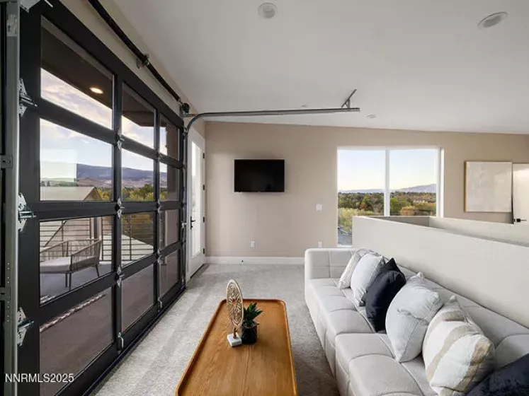 3828 Lakeside, Reno, Nevada 89509, 2 Bedrooms Bedrooms, ,3 BathroomsBathrooms,Residential,Residential,Lakeside,250054690