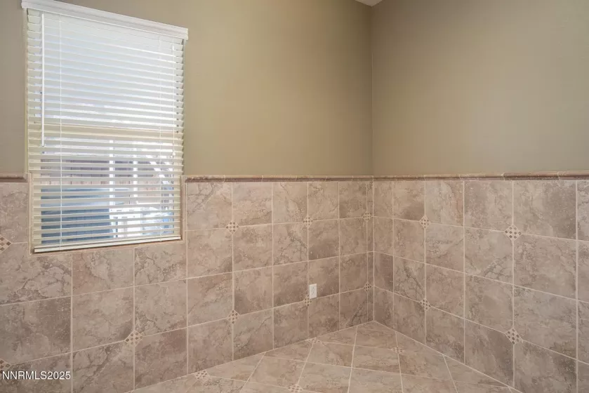 1215 Ebling, Sparks, Nevada 89436, 3 Bedrooms Bedrooms, ,3 BathroomsBathrooms,Residential,Residential,Ebling,250054688