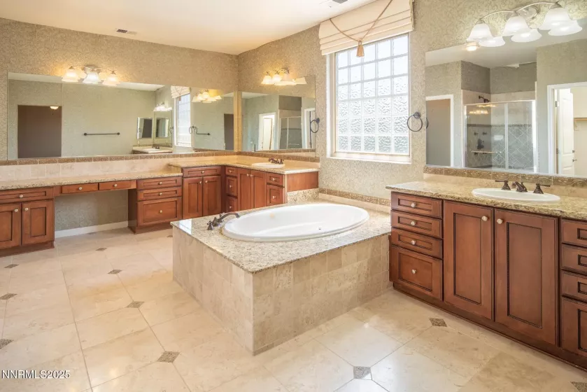 1215 Ebling, Sparks, Nevada 89436, 3 Bedrooms Bedrooms, ,3 BathroomsBathrooms,Residential,Residential,Ebling,250054688
