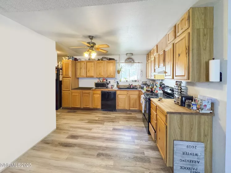 620 Ross, Winnemucca, Nevada 89445, 3 Bedrooms Bedrooms, ,1 BathroomBathrooms,Residential,Residential,Ross,250054689