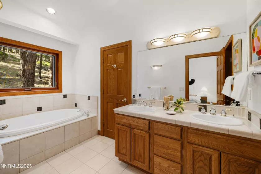 1745 Green Ash, Reno, Nevada 89511, 6 Bedrooms Bedrooms, ,7 BathroomsBathrooms,Residential,Residential,Green Ash,250054695