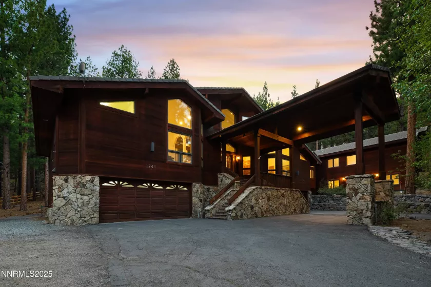 1745 Green Ash, Reno, Nevada 89511, 6 Bedrooms Bedrooms, ,7 BathroomsBathrooms,Residential,Residential,Green Ash,250054695