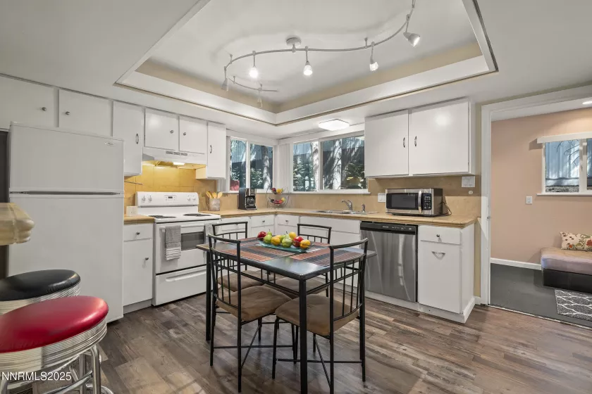 870 Southwood, Incline Village, Nevada 89451, 2 Bedrooms Bedrooms, ,2 BathroomsBathrooms,Residential,Residential,Southwood,250054702