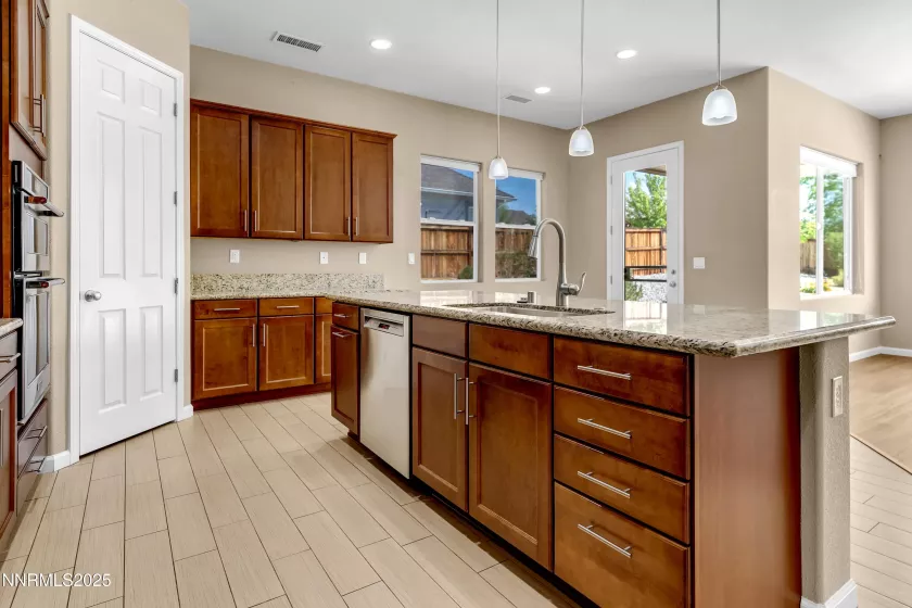 260 Horizon Ridge, Sparks, Nevada 89441, 3 Bedrooms Bedrooms, ,3 BathroomsBathrooms,Residential,Residential,Horizon Ridge,250054703