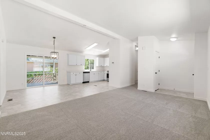 303 Rue De La Fauve, Sparks, Nevada 89434, 3 Bedrooms Bedrooms, ,2 BathroomsBathrooms,Residential,Residential,Rue De La Fauve,250054708