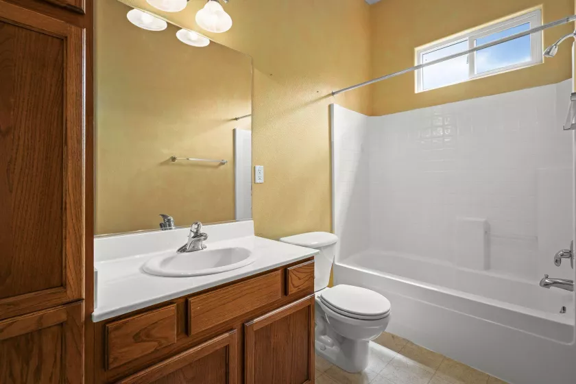 1196 Turnberry, Sparks, Nevada 89436, 3 Bedrooms Bedrooms, ,2 BathroomsBathrooms,Residential,Residential,Turnberry,250050008