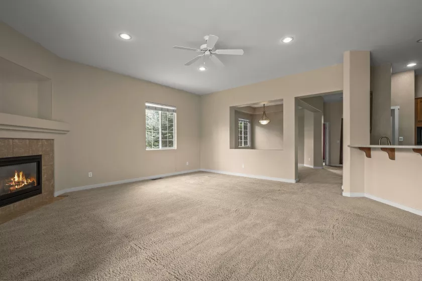 1196 Turnberry, Sparks, Nevada 89436, 3 Bedrooms Bedrooms, ,2 BathroomsBathrooms,Residential,Residential,Turnberry,250050008