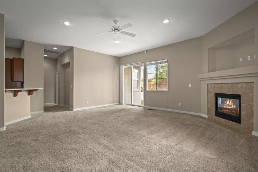 1196 Turnberry, Sparks, Nevada 89436, 3 Bedrooms Bedrooms, ,2 BathroomsBathrooms,Residential,Residential,Turnberry,250050008