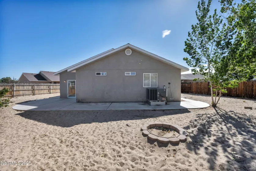 983 Woodhaven, Fallon, Nevada 89406, 3 Bedrooms Bedrooms, ,2 BathroomsBathrooms,Residential,Residential,Woodhaven,250053526