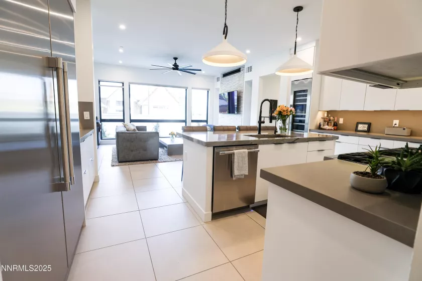 16 Persano, Reno, Nevada 89511, 2 Bedrooms Bedrooms, ,3 BathroomsBathrooms,Residential,Residential,Persano,250054712