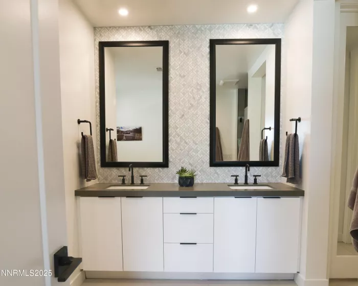 16 Persano, Reno, Nevada 89511, 2 Bedrooms Bedrooms, ,3 BathroomsBathrooms,Residential,Residential,Persano,250054712