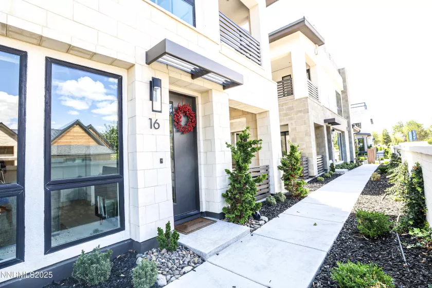 16 Persano, Reno, Nevada 89511, 2 Bedrooms Bedrooms, ,3 BathroomsBathrooms,Residential,Residential,Persano,250054712