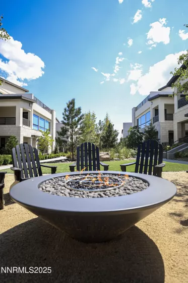 16 Persano, Reno, Nevada 89511, 2 Bedrooms Bedrooms, ,3 BathroomsBathrooms,Residential,Residential,Persano,250054712