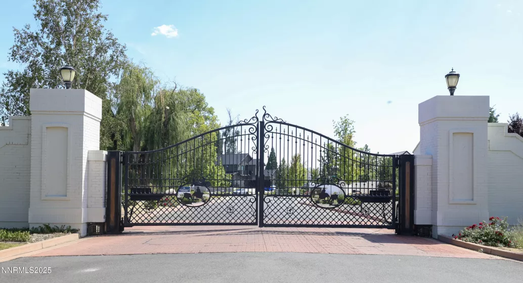 16 Persano, Reno, Nevada 89511, 2 Bedrooms Bedrooms, ,3 BathroomsBathrooms,Residential,Residential,Persano,250054712