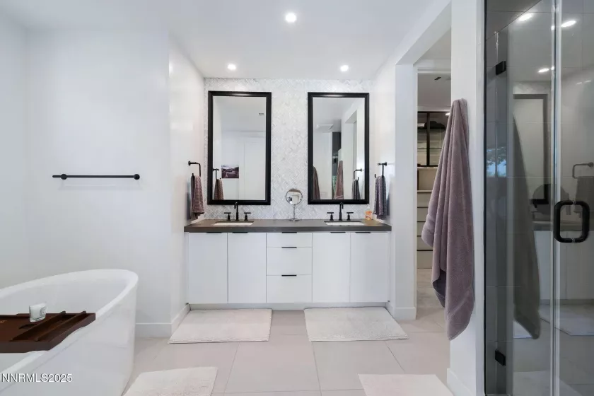 16 Persano, Reno, Nevada 89511, 2 Bedrooms Bedrooms, ,3 BathroomsBathrooms,Residential,Residential,Persano,250054712