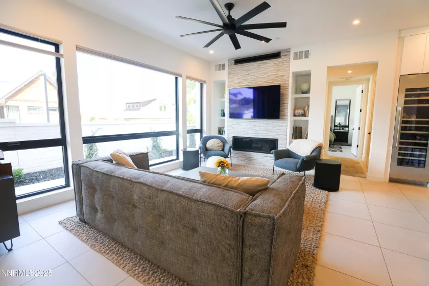 16 Persano, Reno, Nevada 89511, 2 Bedrooms Bedrooms, ,3 BathroomsBathrooms,Residential,Residential,Persano,250054712