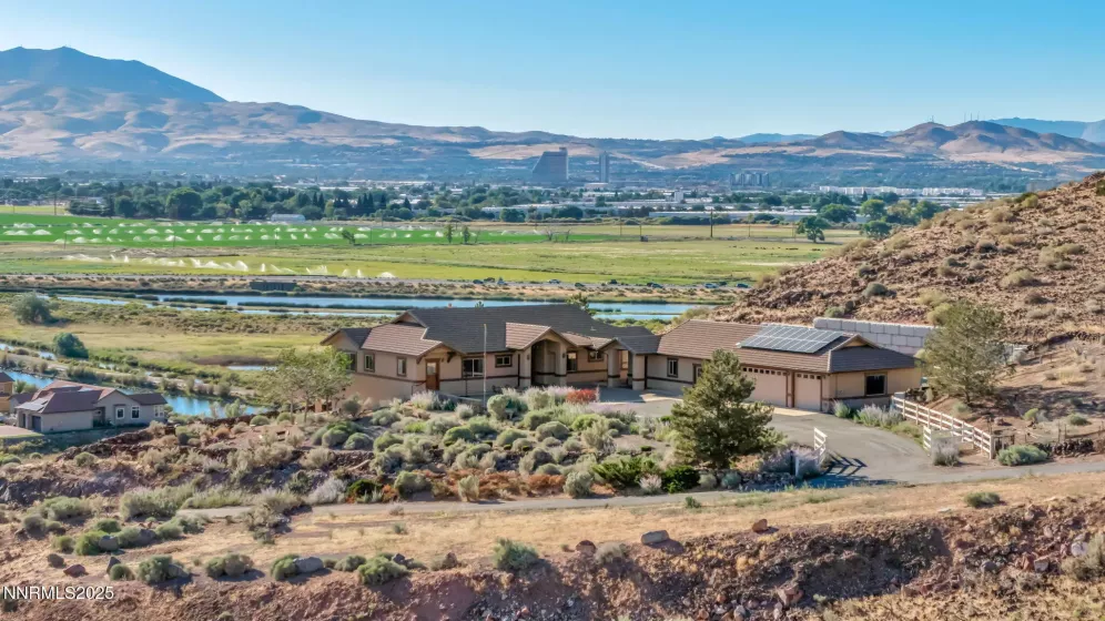 7415 Native Dancer, Reno, Nevada 89502, 3 Bedrooms Bedrooms, ,3 BathroomsBathrooms,Residential,Residential,Native Dancer,250054716