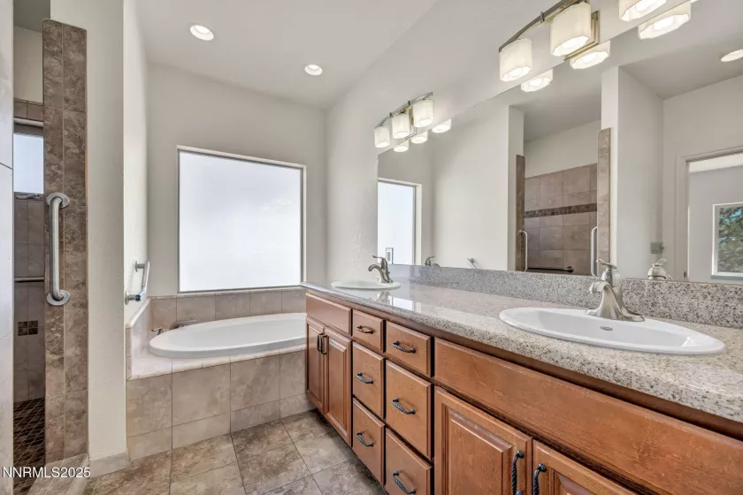 7415 Native Dancer, Reno, Nevada 89502, 3 Bedrooms Bedrooms, ,3 BathroomsBathrooms,Residential,Residential,Native Dancer,250054716