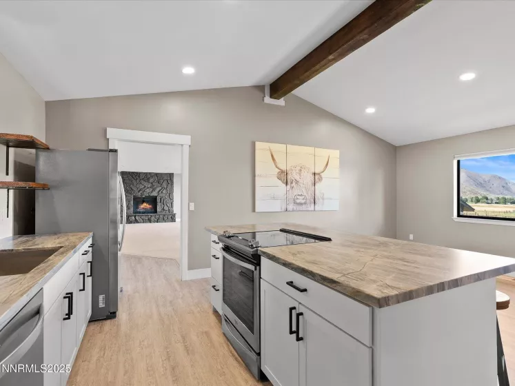 228 Beverly, Gardnerville, Nevada 89460, 3 Bedrooms Bedrooms, ,2 BathroomsBathrooms,Residential,Residential,Beverly,250054718