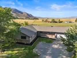 228 Beverly, Gardnerville, Nevada 89460, 3 Bedrooms Bedrooms, ,2 BathroomsBathrooms,Residential,Residential,Beverly,250054718