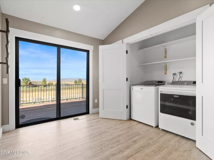 228 Beverly, Gardnerville, Nevada 89460, 3 Bedrooms Bedrooms, ,2 BathroomsBathrooms,Residential,Residential,Beverly,250054718