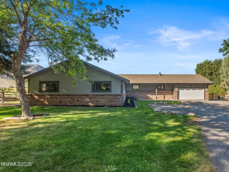 228 Beverly, Gardnerville, Nevada 89460, 3 Bedrooms Bedrooms, ,2 BathroomsBathrooms,Residential,Residential,Beverly,250054718