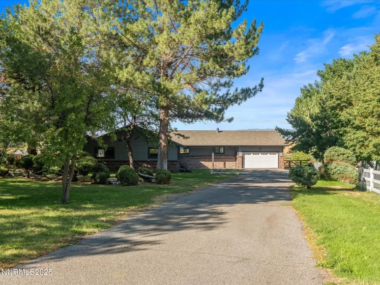 228 Beverly, Gardnerville, Nevada 89460, 3 Bedrooms Bedrooms, ,2 BathroomsBathrooms,Residential,Residential,Beverly,250054718