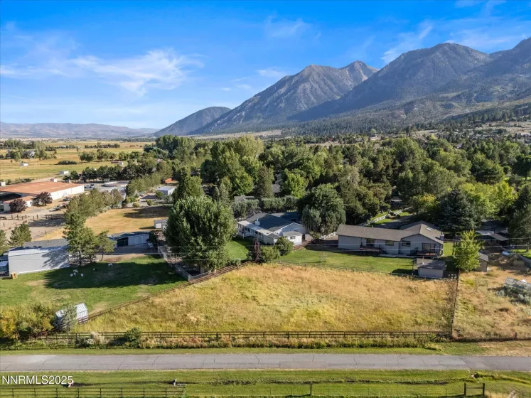 228 Beverly, Gardnerville, Nevada 89460, 3 Bedrooms Bedrooms, ,2 BathroomsBathrooms,Residential,Residential,Beverly,250054718