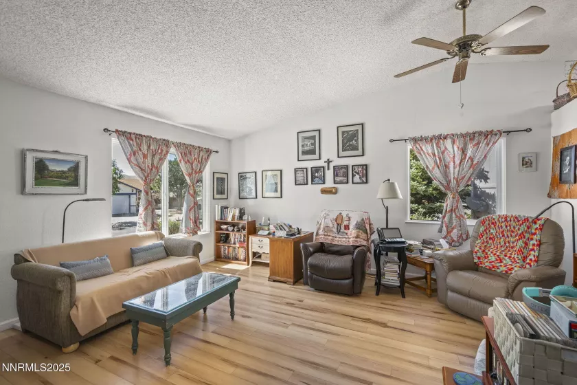 8480 Corrigan, Reno, Nevada 89506, 3 Bedrooms Bedrooms, ,2 BathroomsBathrooms,Residential,Residential,Corrigan,250054720