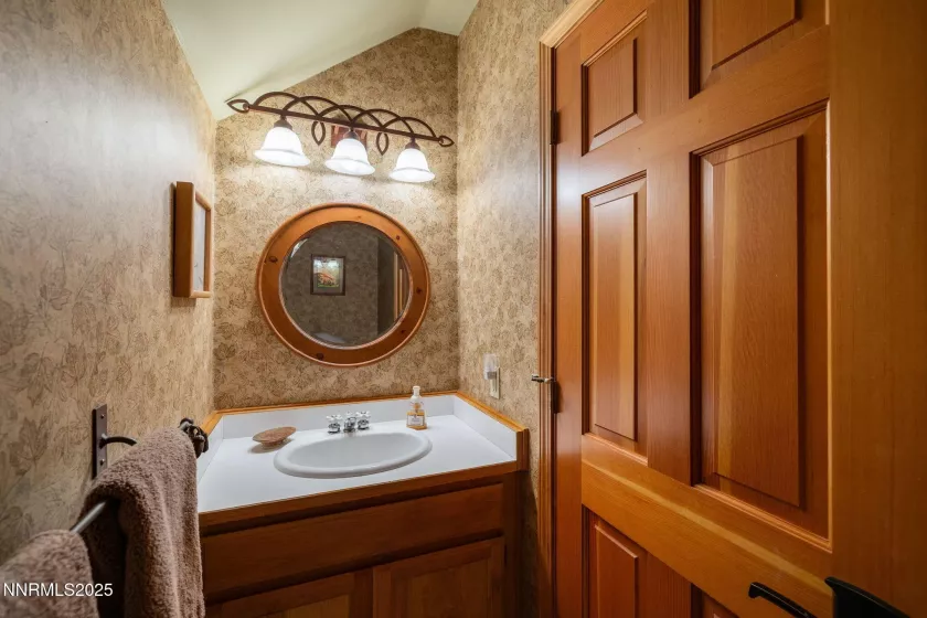 4 Yana, Graeagle, California 96103, 5 Bedrooms Bedrooms, ,4 BathroomsBathrooms,Residential,Residential,Yana,250054722