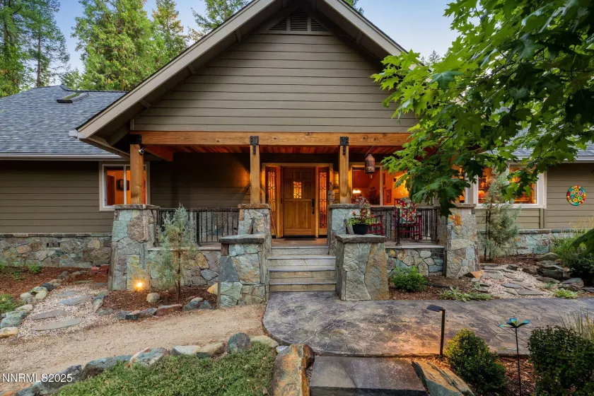 4 Yana, Graeagle, California 96103, 5 Bedrooms Bedrooms, ,4 BathroomsBathrooms,Residential,Residential,Yana,250054722