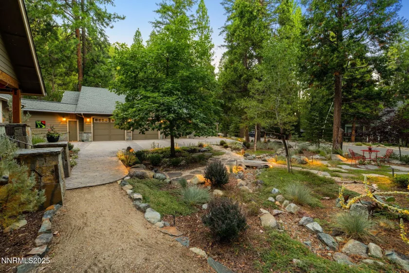 4 Yana, Graeagle, California 96103, 5 Bedrooms Bedrooms, ,4 BathroomsBathrooms,Residential,Residential,Yana,250054722