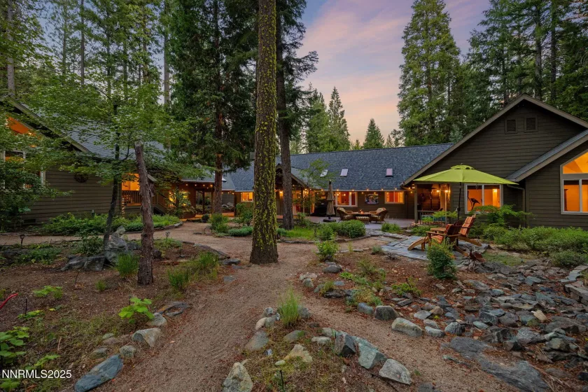 4 Yana, Graeagle, California 96103, 5 Bedrooms Bedrooms, ,4 BathroomsBathrooms,Residential,Residential,Yana,250054722