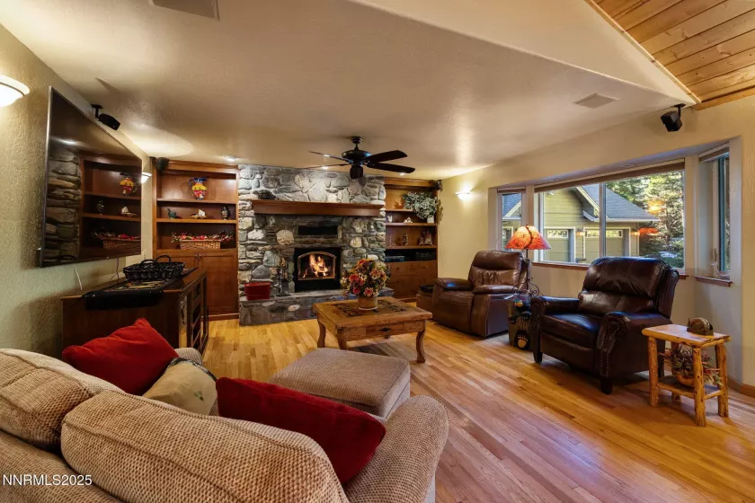 4 Yana, Graeagle, California 96103, 5 Bedrooms Bedrooms, ,4 BathroomsBathrooms,Residential,Residential,Yana,250054722