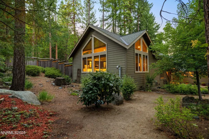 4 Yana, Graeagle, California 96103, 5 Bedrooms Bedrooms, ,4 BathroomsBathrooms,Residential,Residential,Yana,250054722