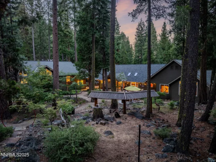 4 Yana, Graeagle, California 96103, 5 Bedrooms Bedrooms, ,4 BathroomsBathrooms,Residential,Residential,Yana,250054722