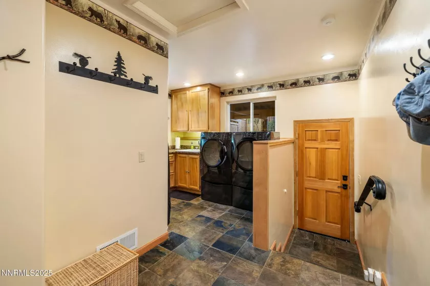 4 Yana, Graeagle, California 96103, 5 Bedrooms Bedrooms, ,4 BathroomsBathrooms,Residential,Residential,Yana,250054722