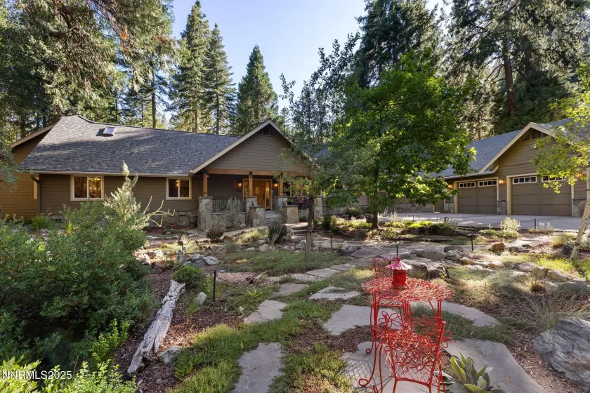 4 Yana, Graeagle, California 96103, 5 Bedrooms Bedrooms, ,4 BathroomsBathrooms,Residential,Residential,Yana,250054722