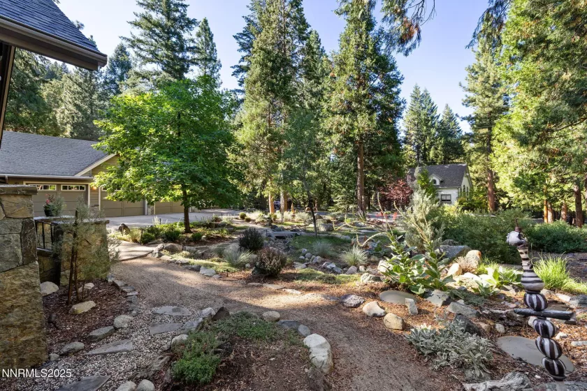 4 Yana, Graeagle, California 96103, 5 Bedrooms Bedrooms, ,4 BathroomsBathrooms,Residential,Residential,Yana,250054722