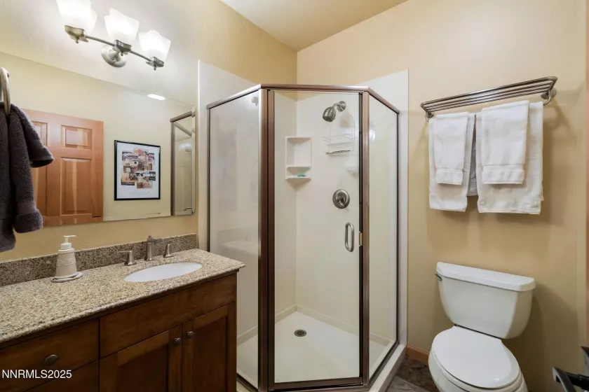 4 Yana, Graeagle, California 96103, 5 Bedrooms Bedrooms, ,4 BathroomsBathrooms,Residential,Residential,Yana,250054722