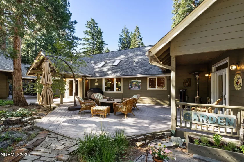 4 Yana, Graeagle, California 96103, 5 Bedrooms Bedrooms, ,4 BathroomsBathrooms,Residential,Residential,Yana,250054722