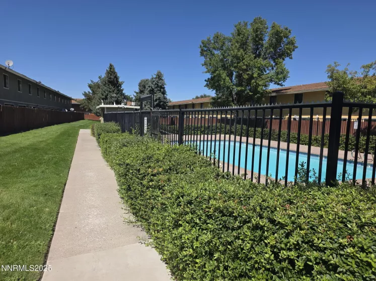 861 Nutmeg, Reno, Nevada 89502, 2 Bedrooms Bedrooms, ,2 BathroomsBathrooms,Residential,Residential,Nutmeg,250054724