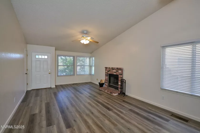 1758 Woodhaven, Sparks, Nevada 89434, 3 Bedrooms Bedrooms, ,2 BathroomsBathrooms,Residential,Residential,Woodhaven,250054726