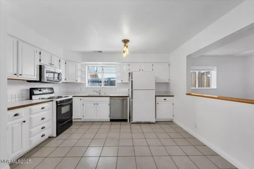 531 Tarn, Reno, Nevada 89503, 3 Bedrooms Bedrooms, ,3 BathroomsBathrooms,Residential,Residential,Tarn,250054733